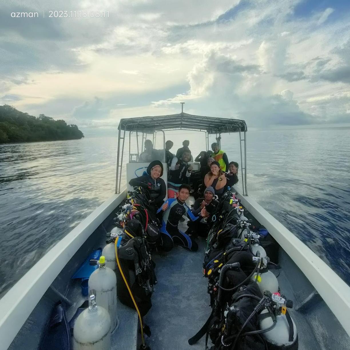 Maratua Dive Center And Lodge Maratua Island Экстерьер фото