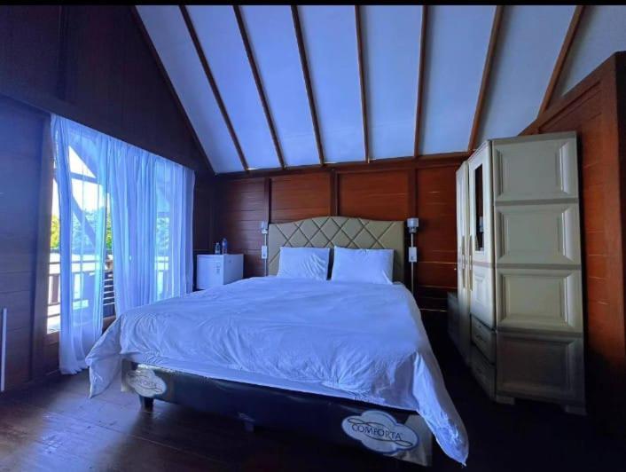 Maratua Dive Center And Lodge Maratua Island Экстерьер фото