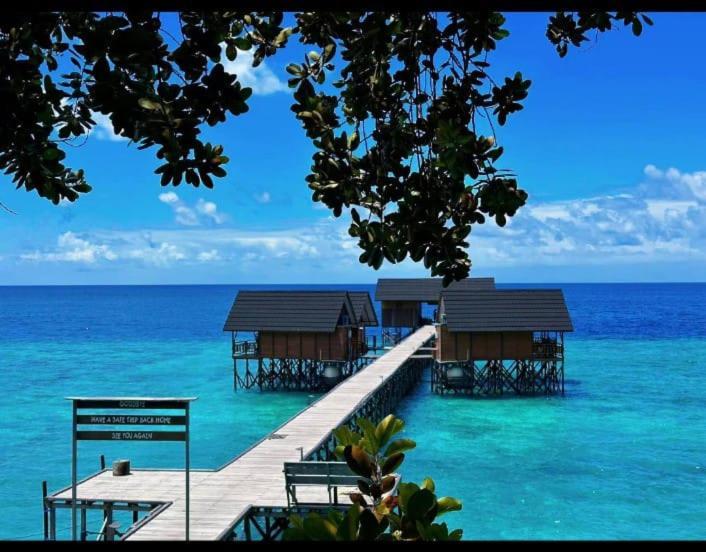 Maratua Dive Center And Lodge Maratua Island Экстерьер фото