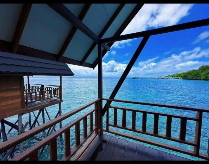 Maratua Dive Center And Lodge Maratua Island Экстерьер фото