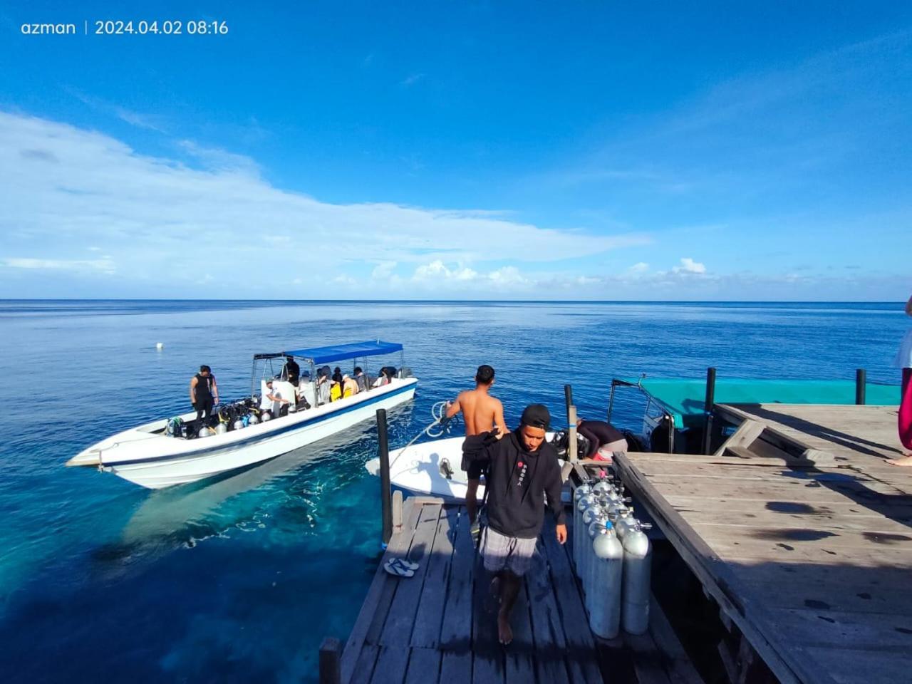 Maratua Dive Center And Lodge Maratua Island Экстерьер фото